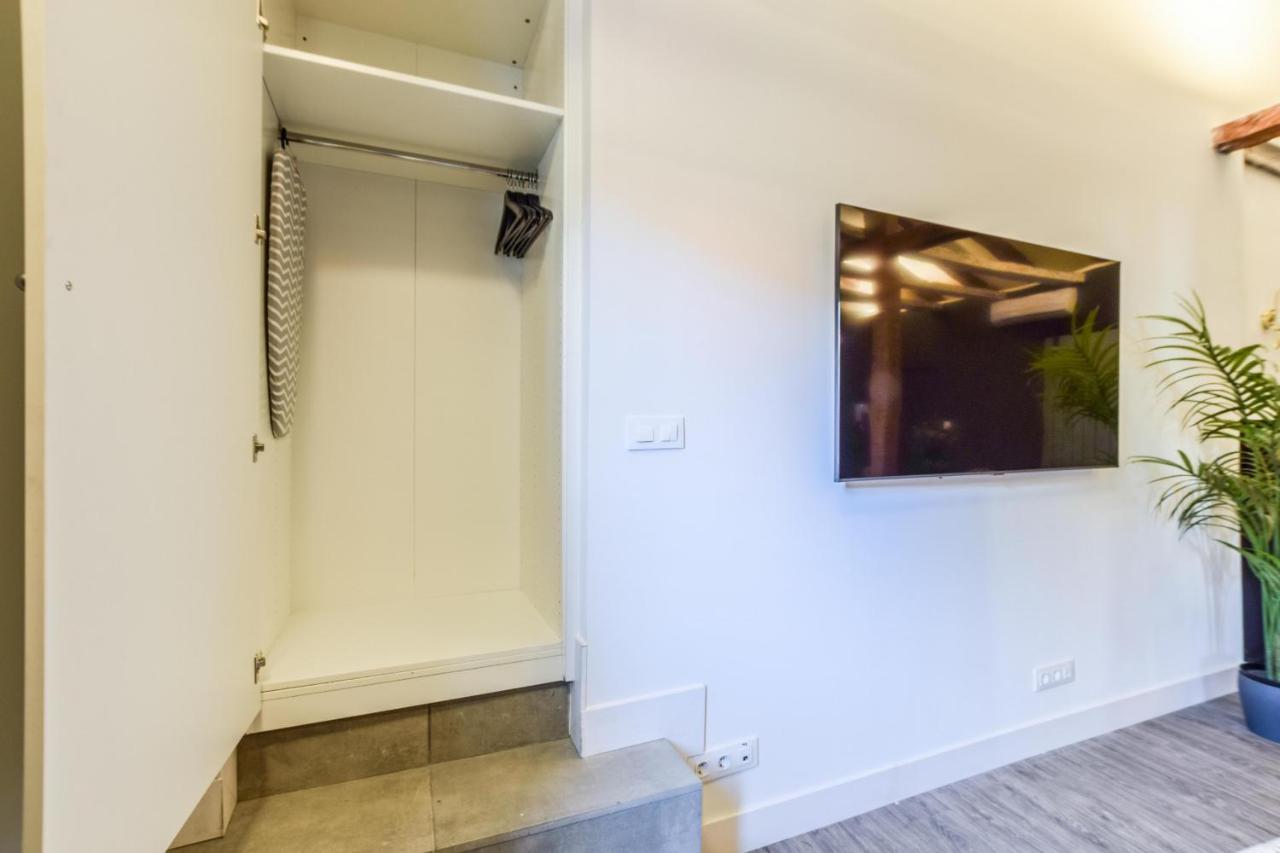 Gran Via Rustico -No Ascensor- Apartment มาดริด ภายนอก รูปภาพ