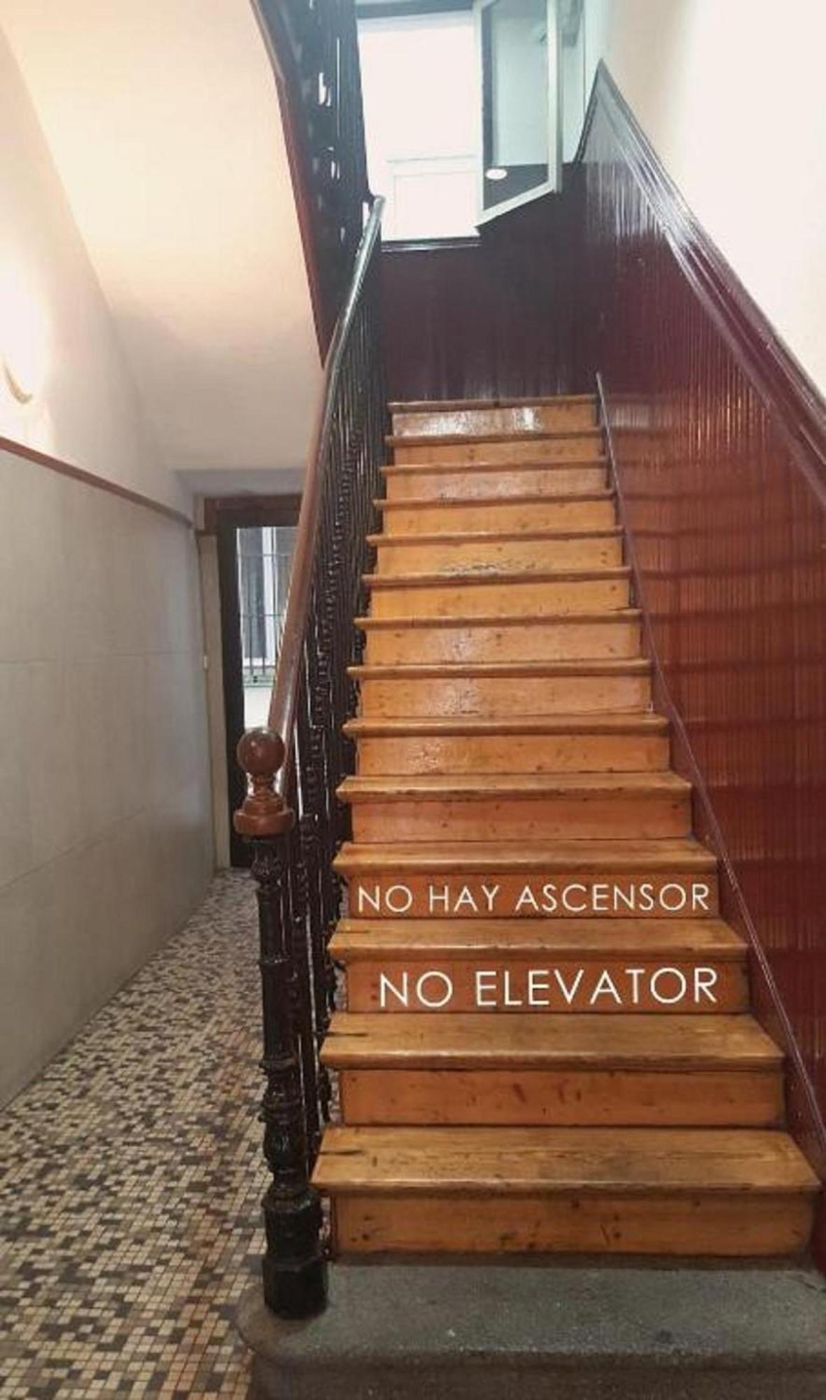 Gran Via Rustico -No Ascensor- Apartment มาดริด ภายนอก รูปภาพ
